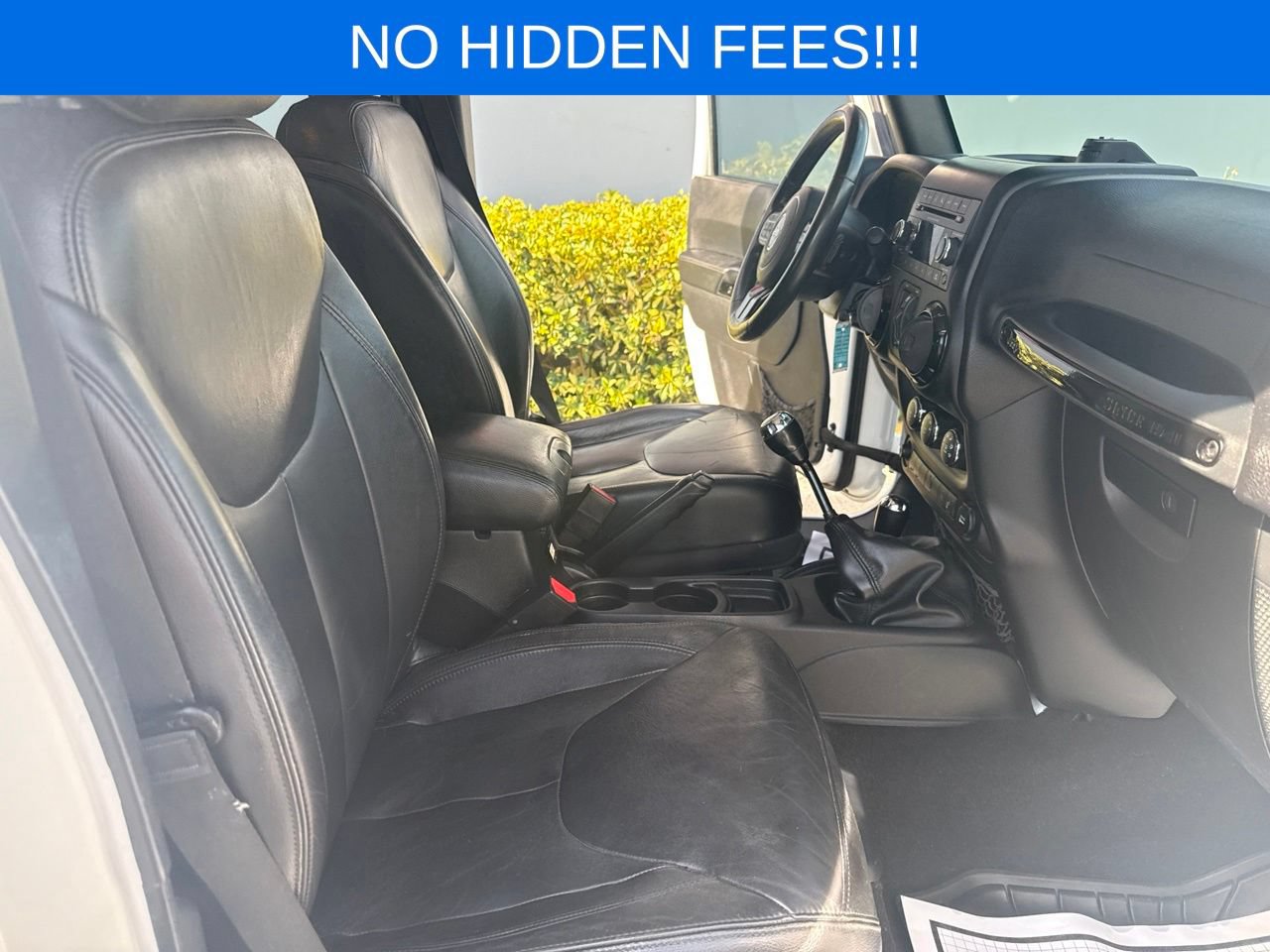 Used 2015 Jeep Wrangler Unlimited Sahara AWD/4WD image 16