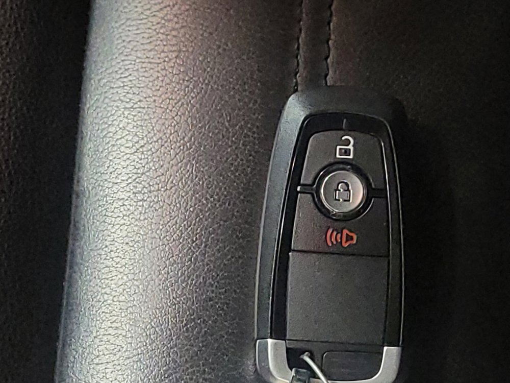 Used 2020 Ford EcoSport Titanium FWD image 32