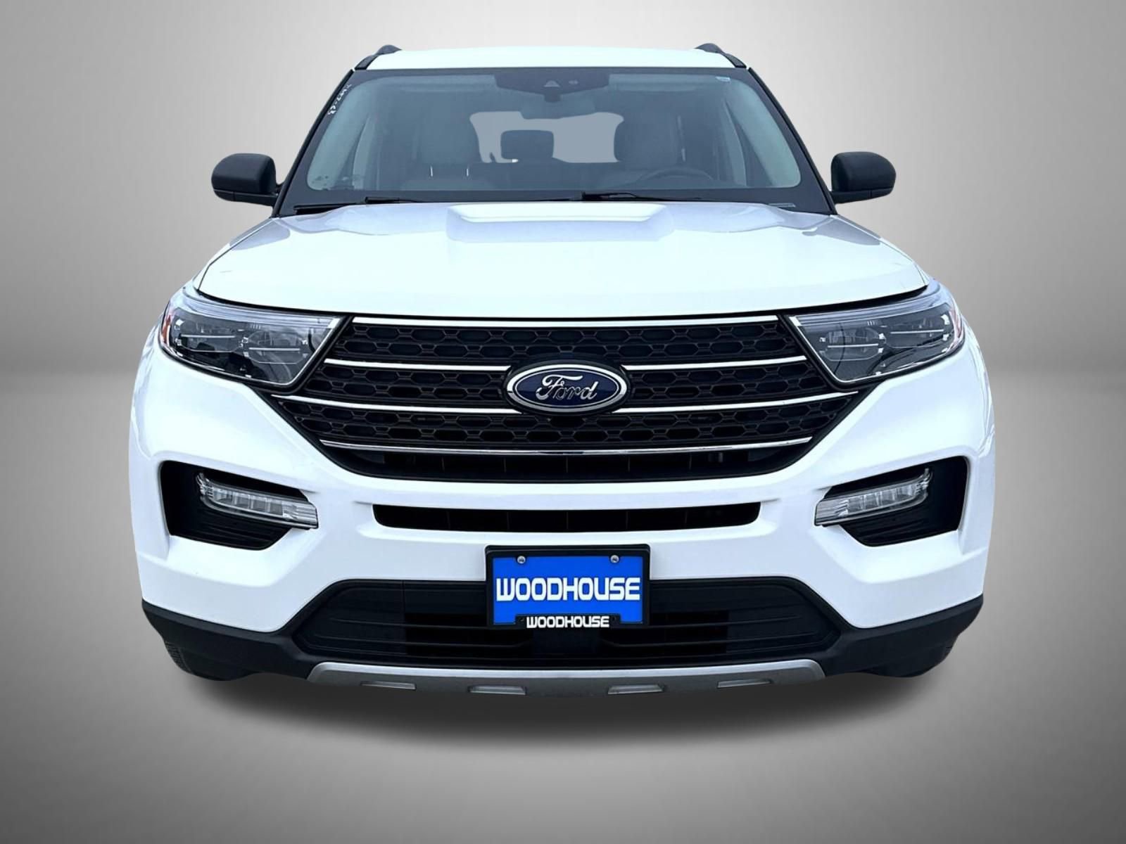 Used 2022 Ford Explorer XLT w/ Equipment Group 202A image 2