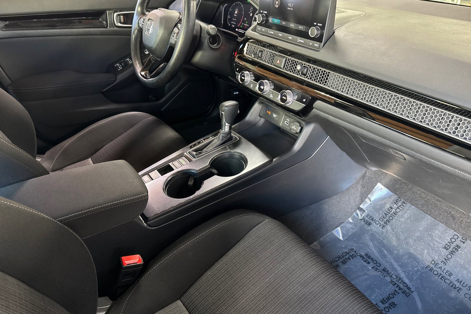 Certified 2023 Honda Civic EX image 32