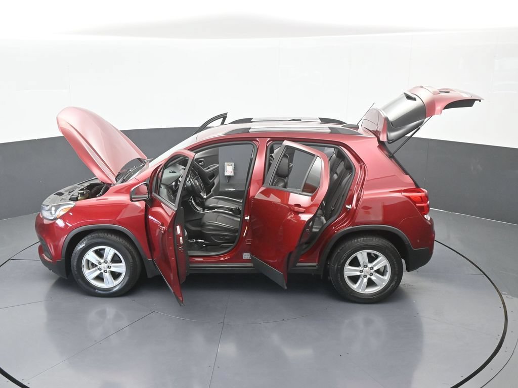 Used 2021 Chevrolet Trax LT w/ LT Convenience Package FWD image 62