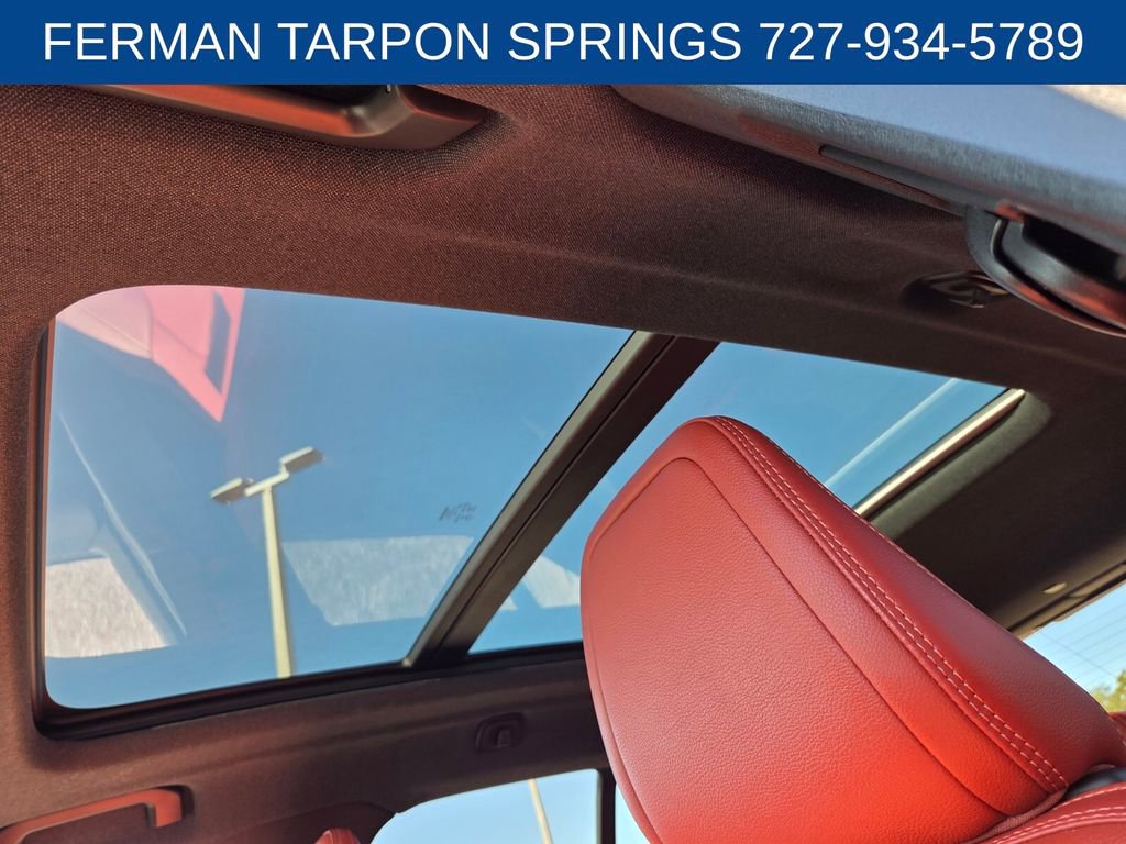 Used 2020 Volvo XC40 T5 Momentum w/ Premium Package image 22