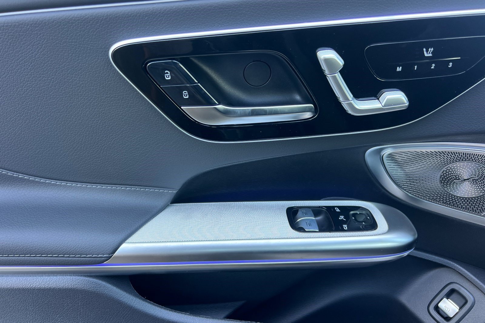 New 2026 Mercedes-Benz CLE 300 4MATIC Coupe image 13