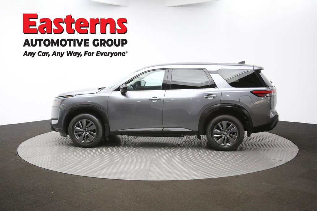 Used 2024 Nissan Pathfinder S image 56
