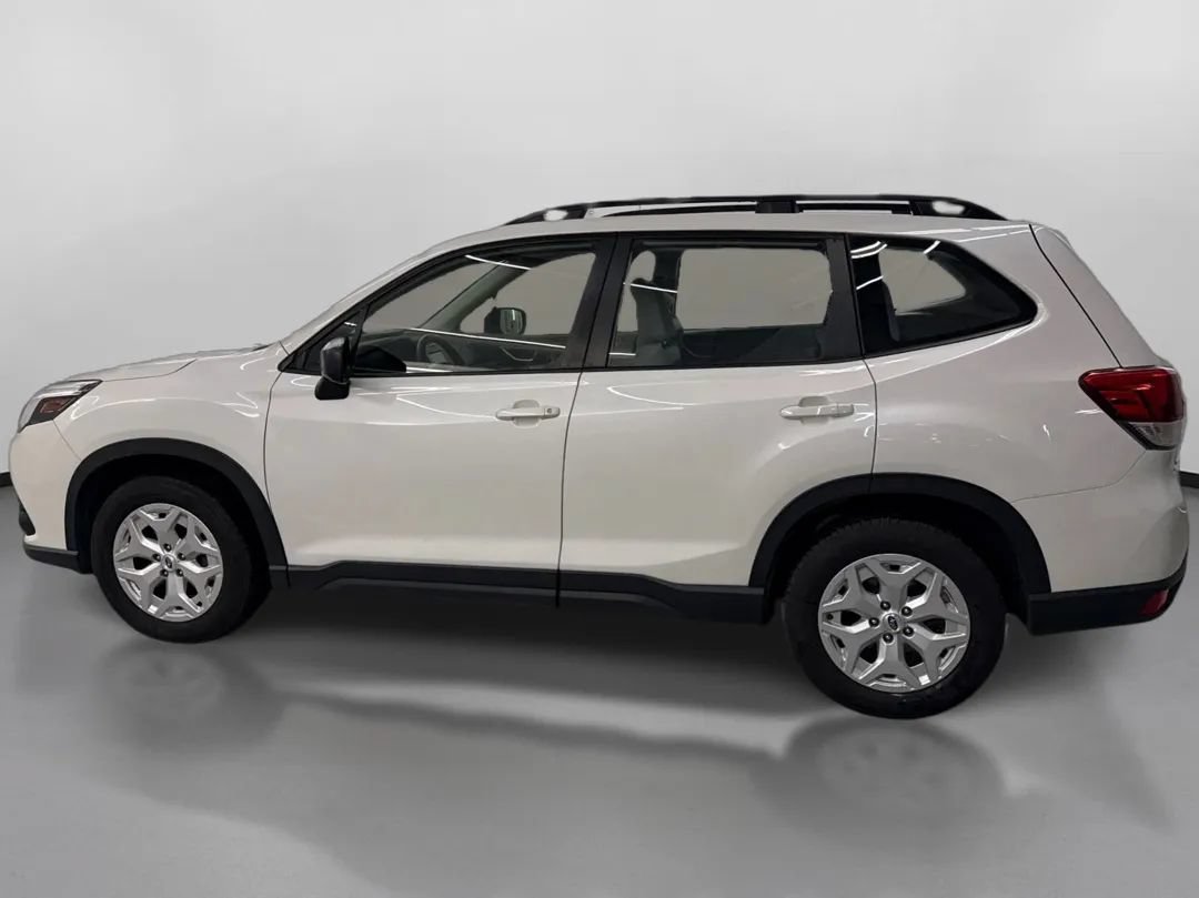 Used 2023 Subaru Forester AWD/4WD image 5