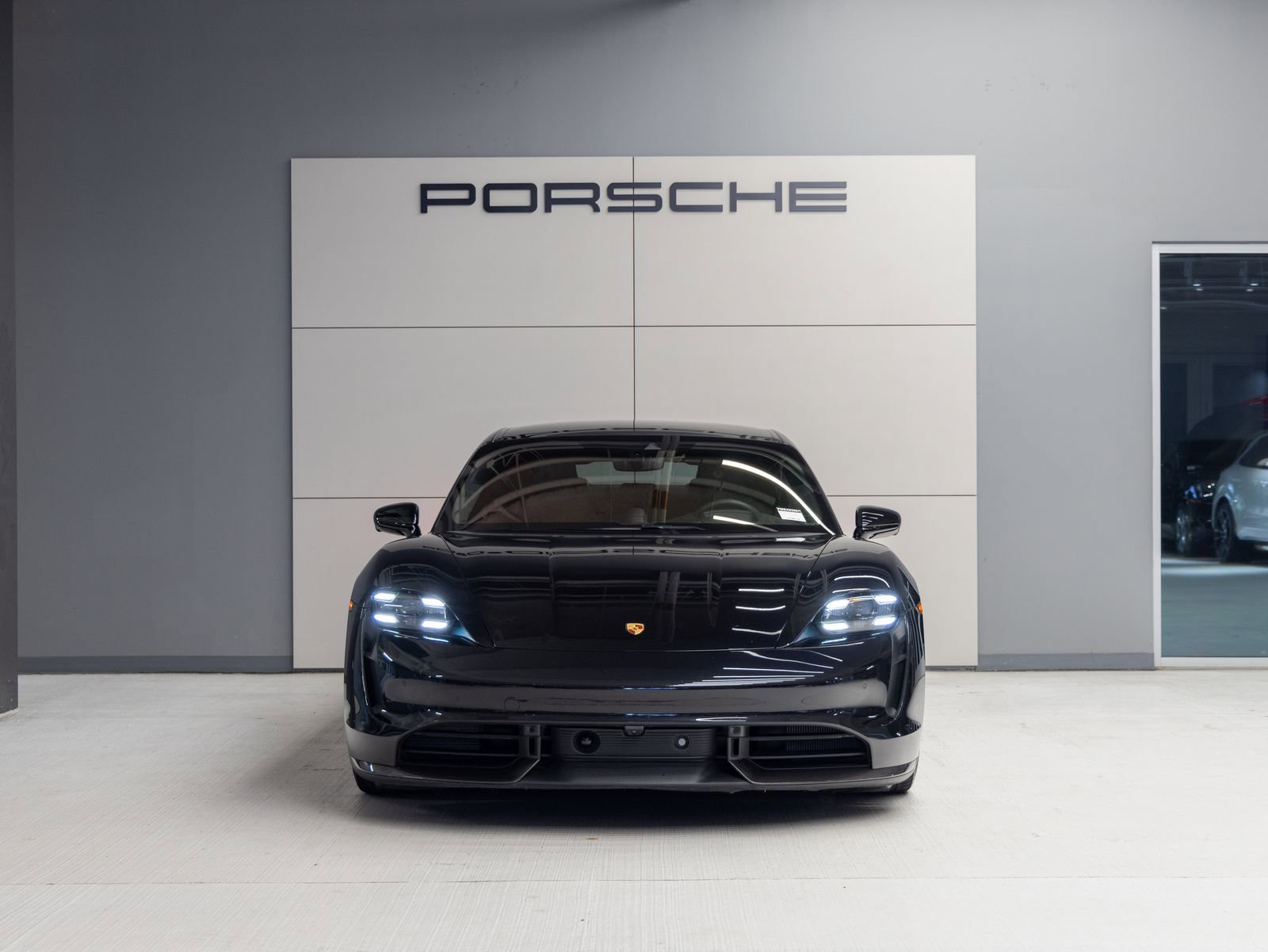 Certified 2021 Porsche Taycan Turbo S image 10