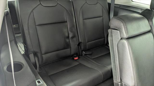 Used 2020 Acura MDX FWD image 19