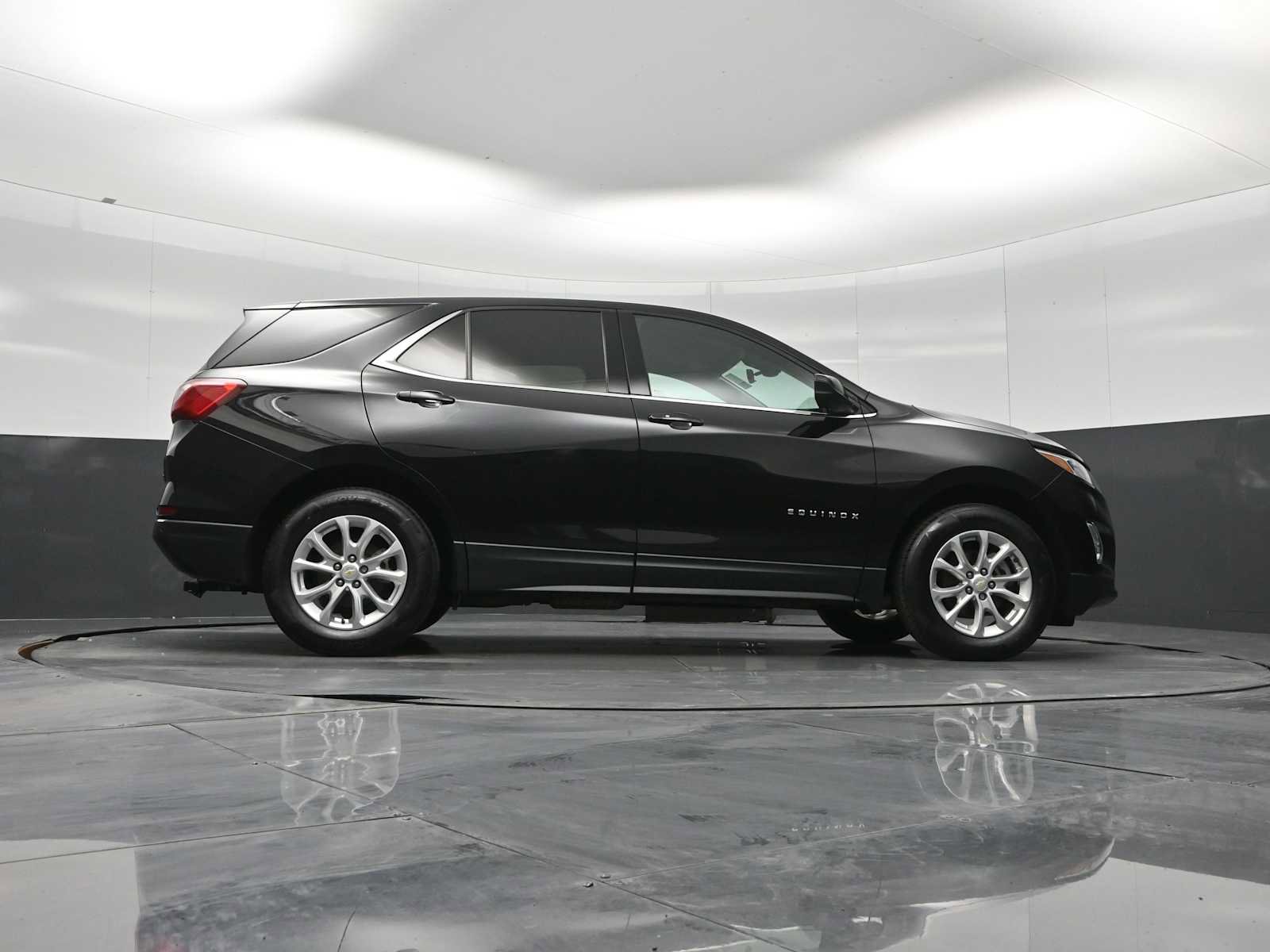 Used 2020 Chevrolet Equinox LT image 38