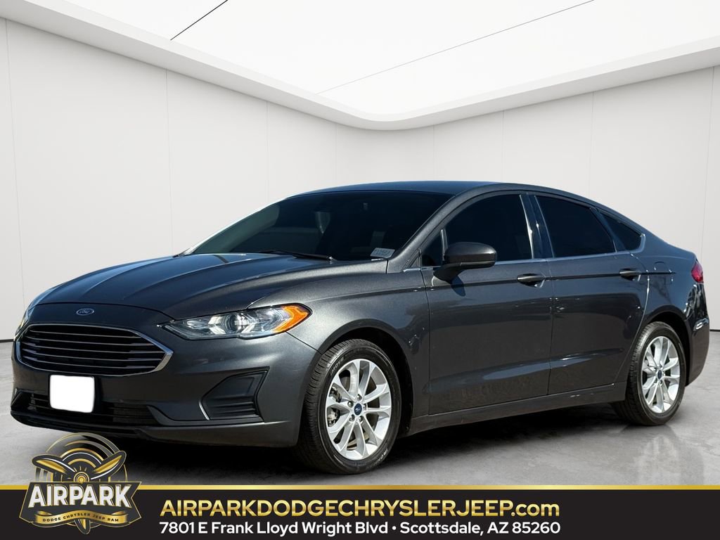 Used 2020 Ford Fusion SE FWD image 1