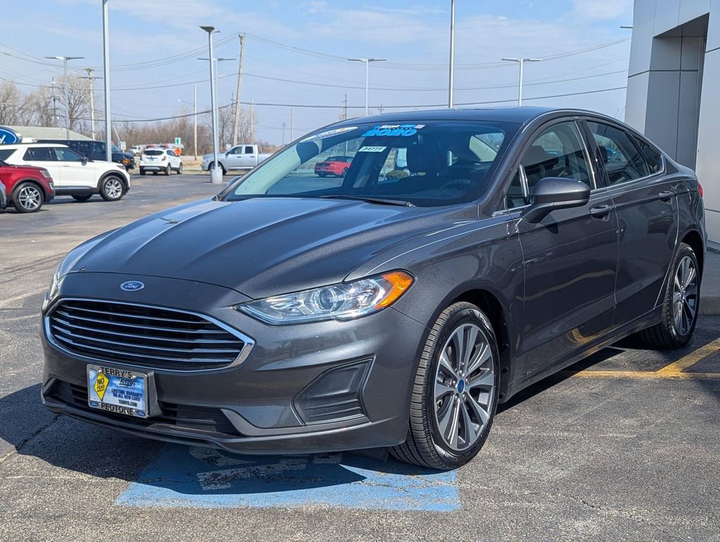 Used 2020 Ford Fusion SE image 7