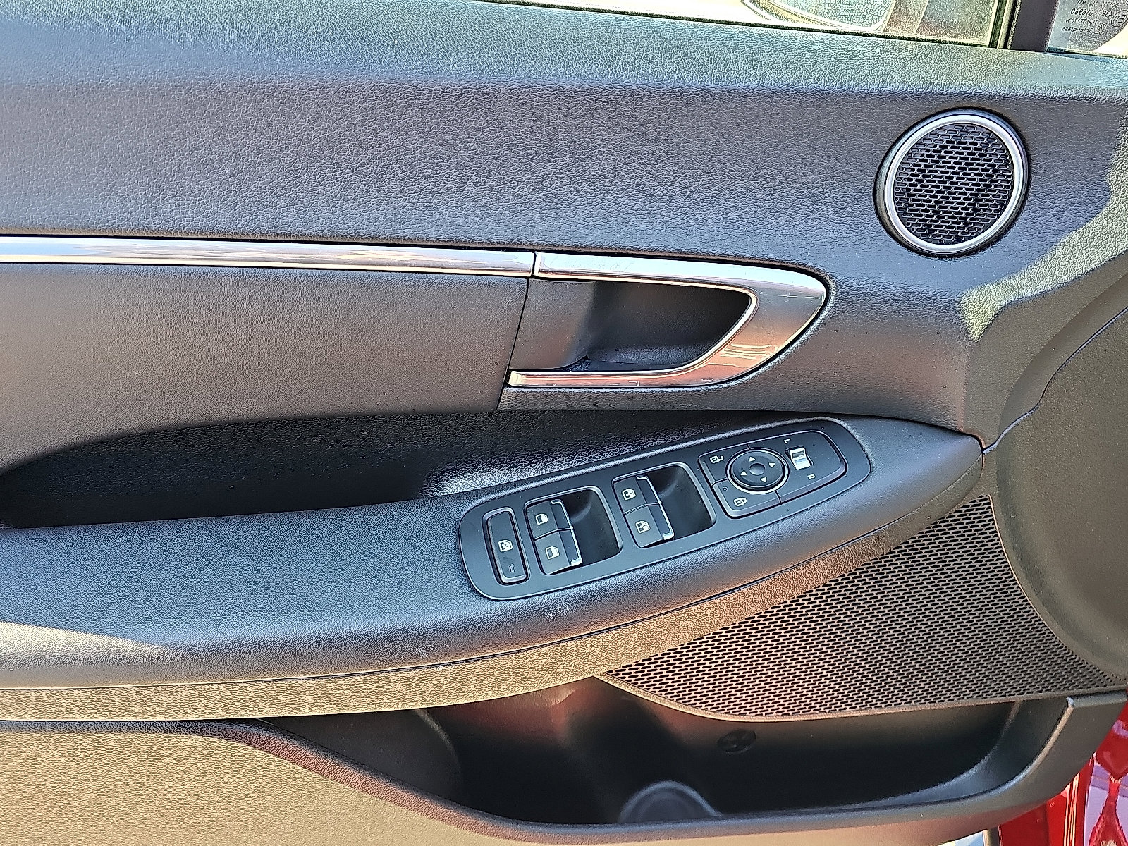 Used 2023 Hyundai Sonata SEL w/ Cargo Package image 12