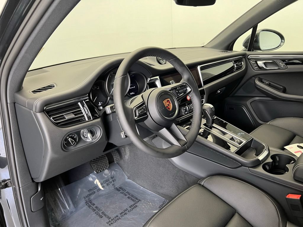 Used 2026 Porsche Macan S AWD/4WD image 4
