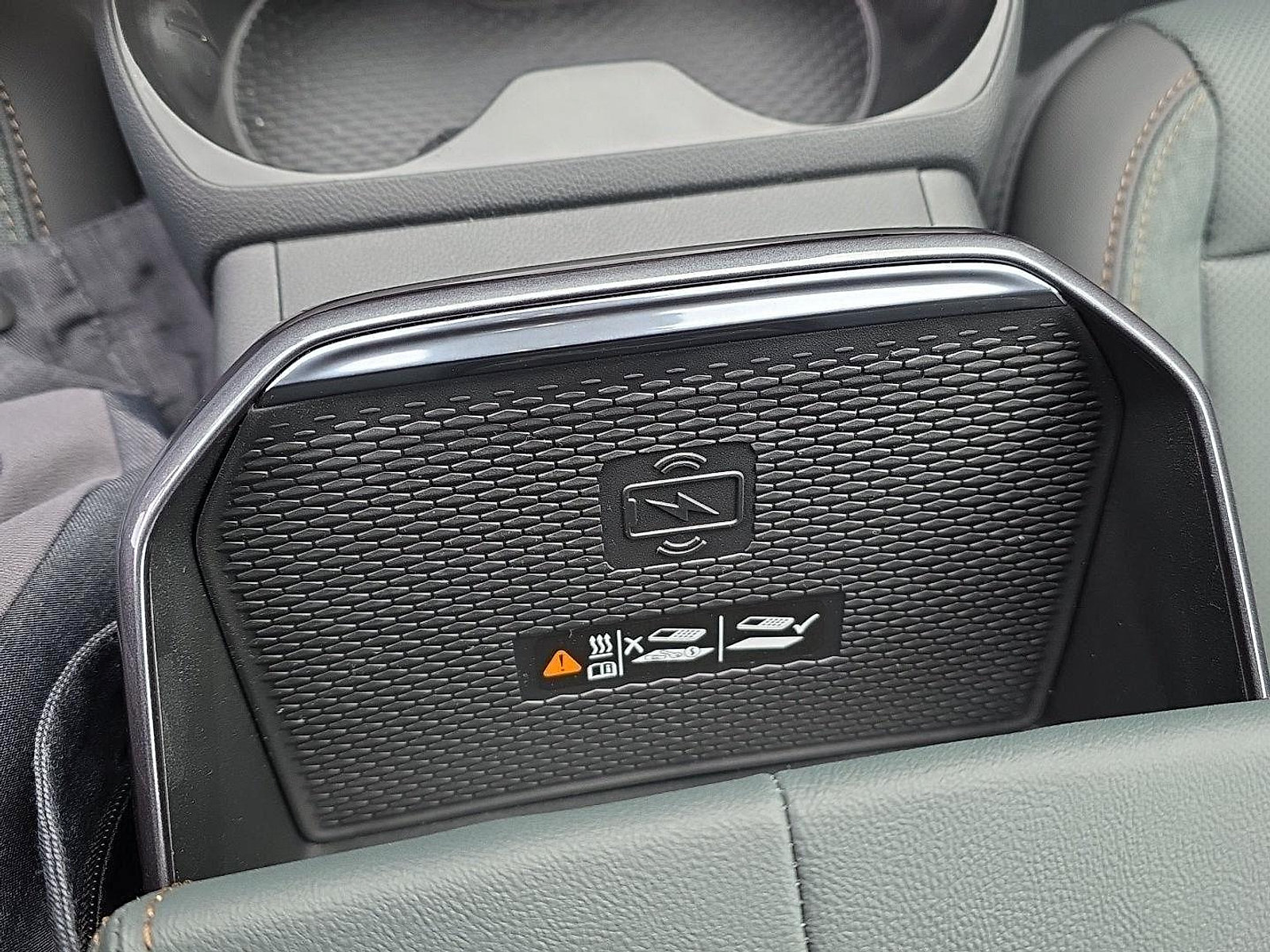 New 2026 GMC Terrain AT4 AWD/4WD image 27