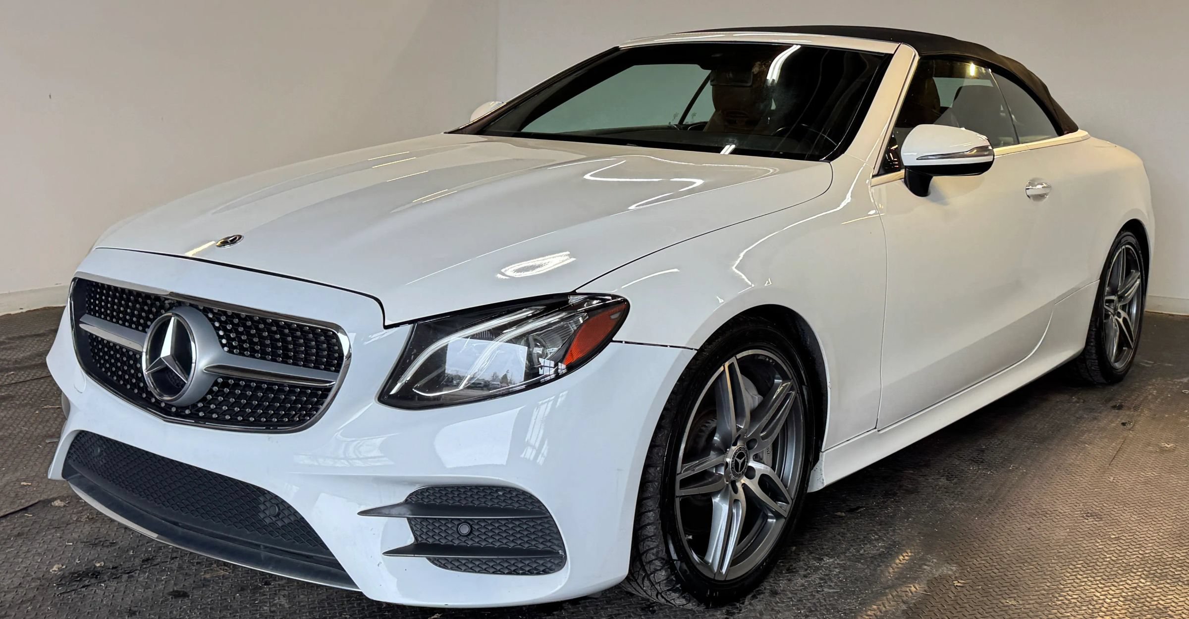 Used 2019 Mercedes-Benz E 450 Cabriolet image 2