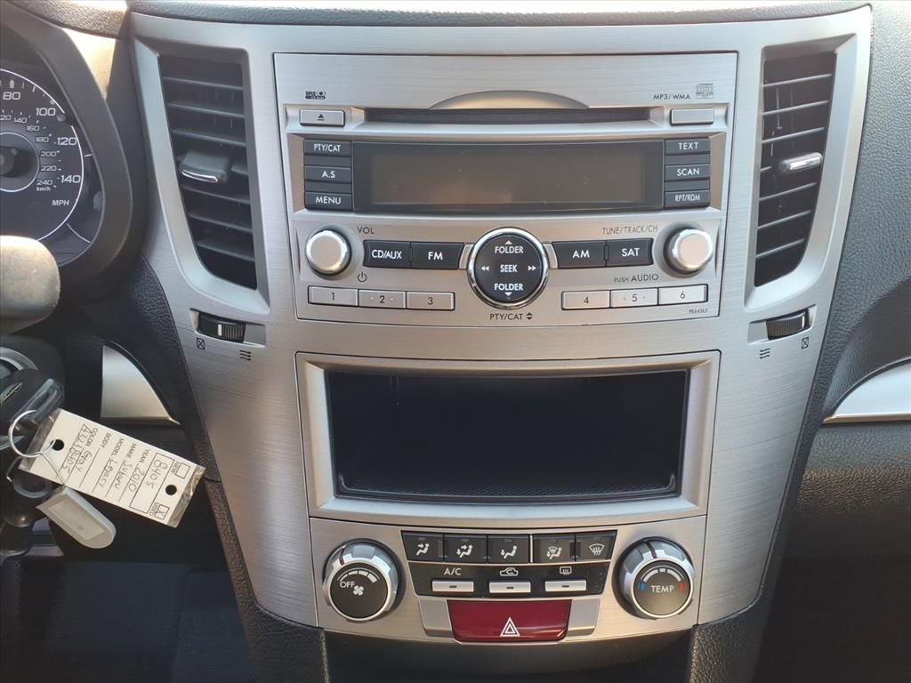 Used 2010 Subaru Legacy 2.5i image 7