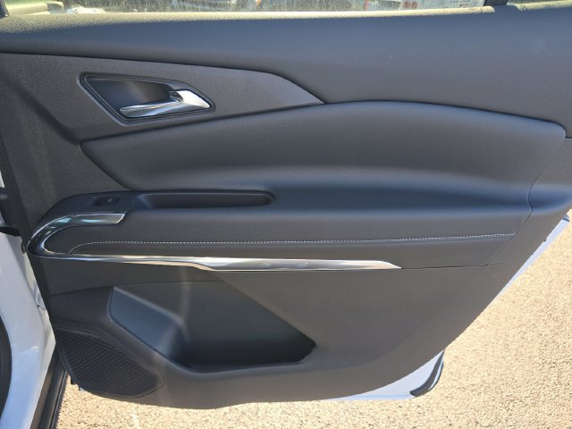 New 2027 Chevrolet Traverse LT w/ Driver Confidence Package FWD image 21