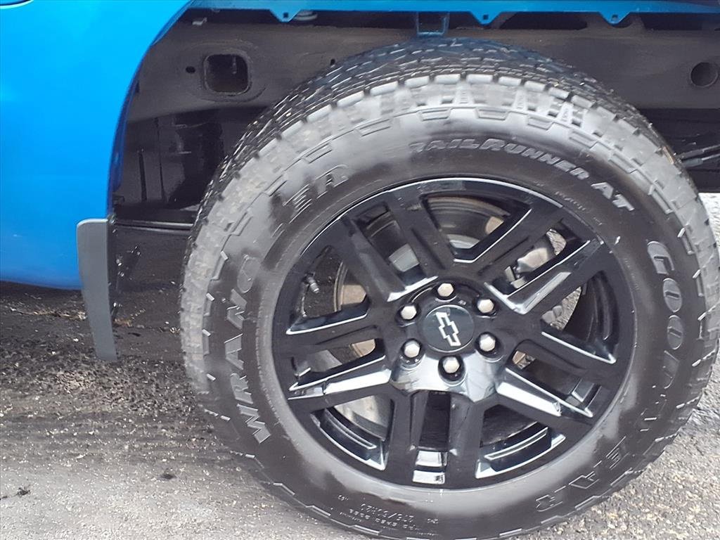 Used 2024 Chevrolet Silverado 1500 Custom w/ LPO, Dark Essentials Package image 12