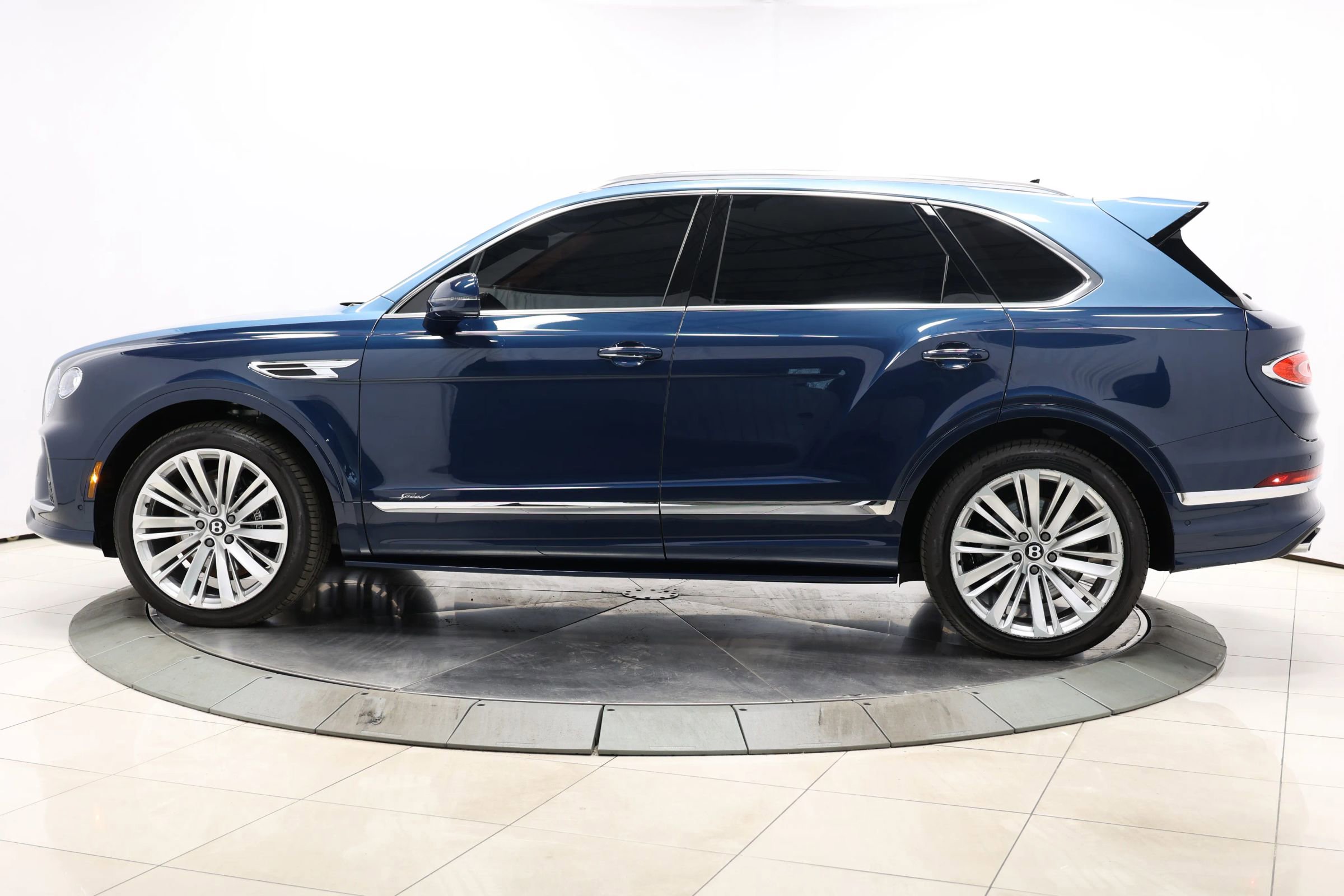 Used 2023 Bentley Bentayga Speed image 9