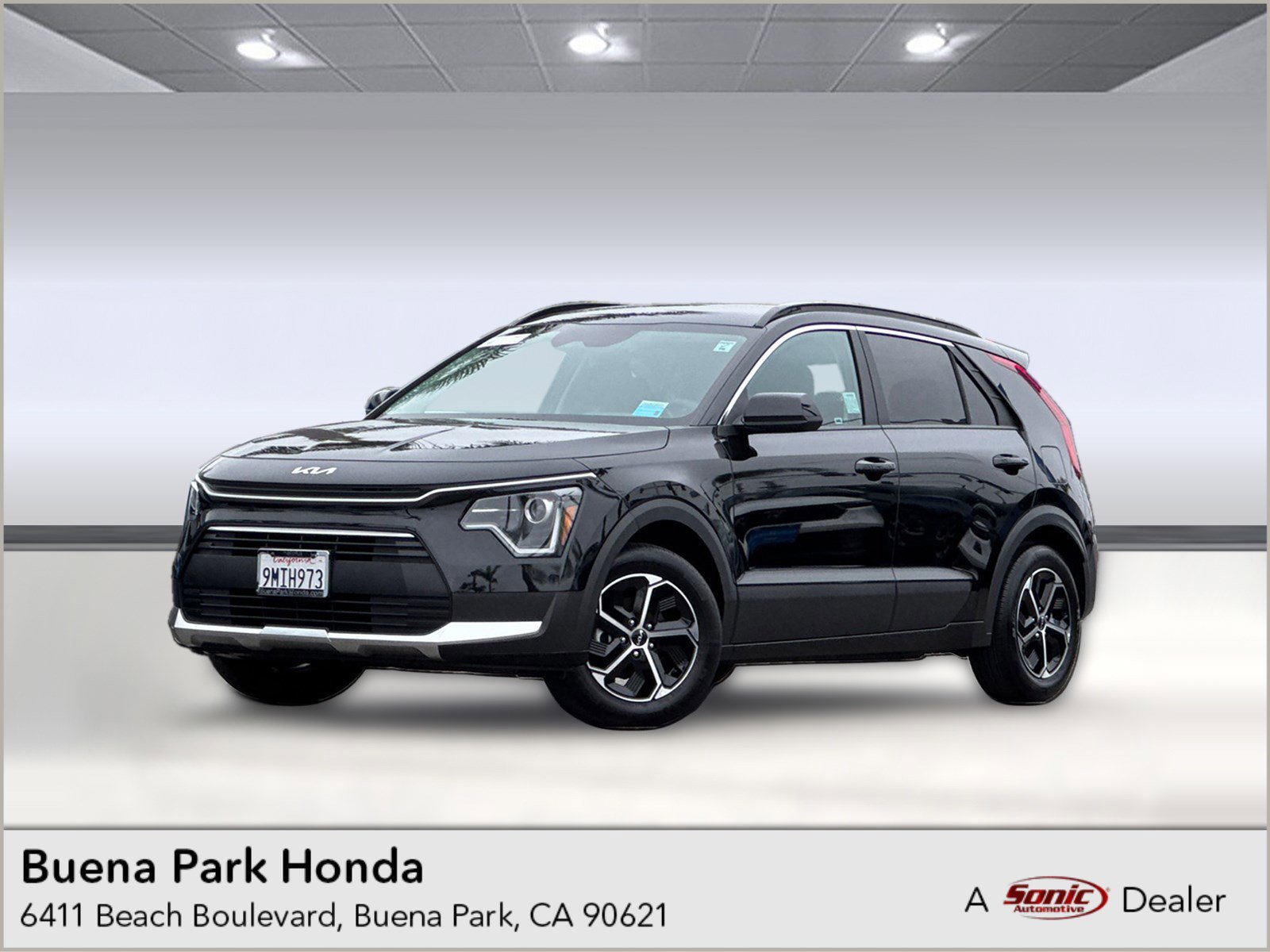 Used 2024 Kia Niro LX FWD image 1