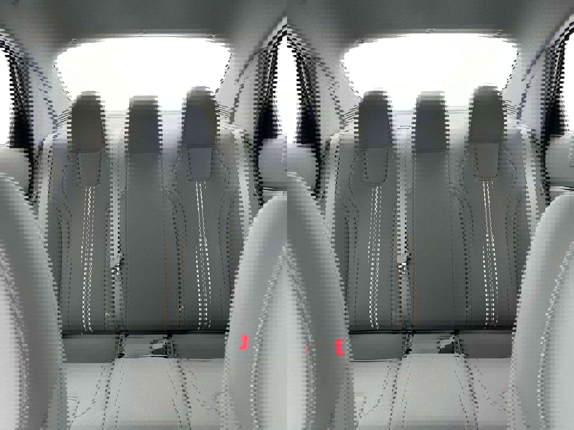 New 2025 Hyundai Elantra SEL image 16