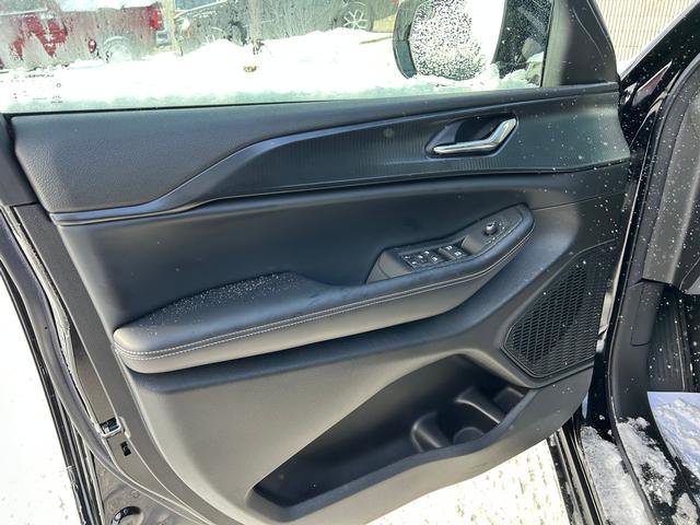 New 2025 Jeep Grand Cherokee Altitude image 7