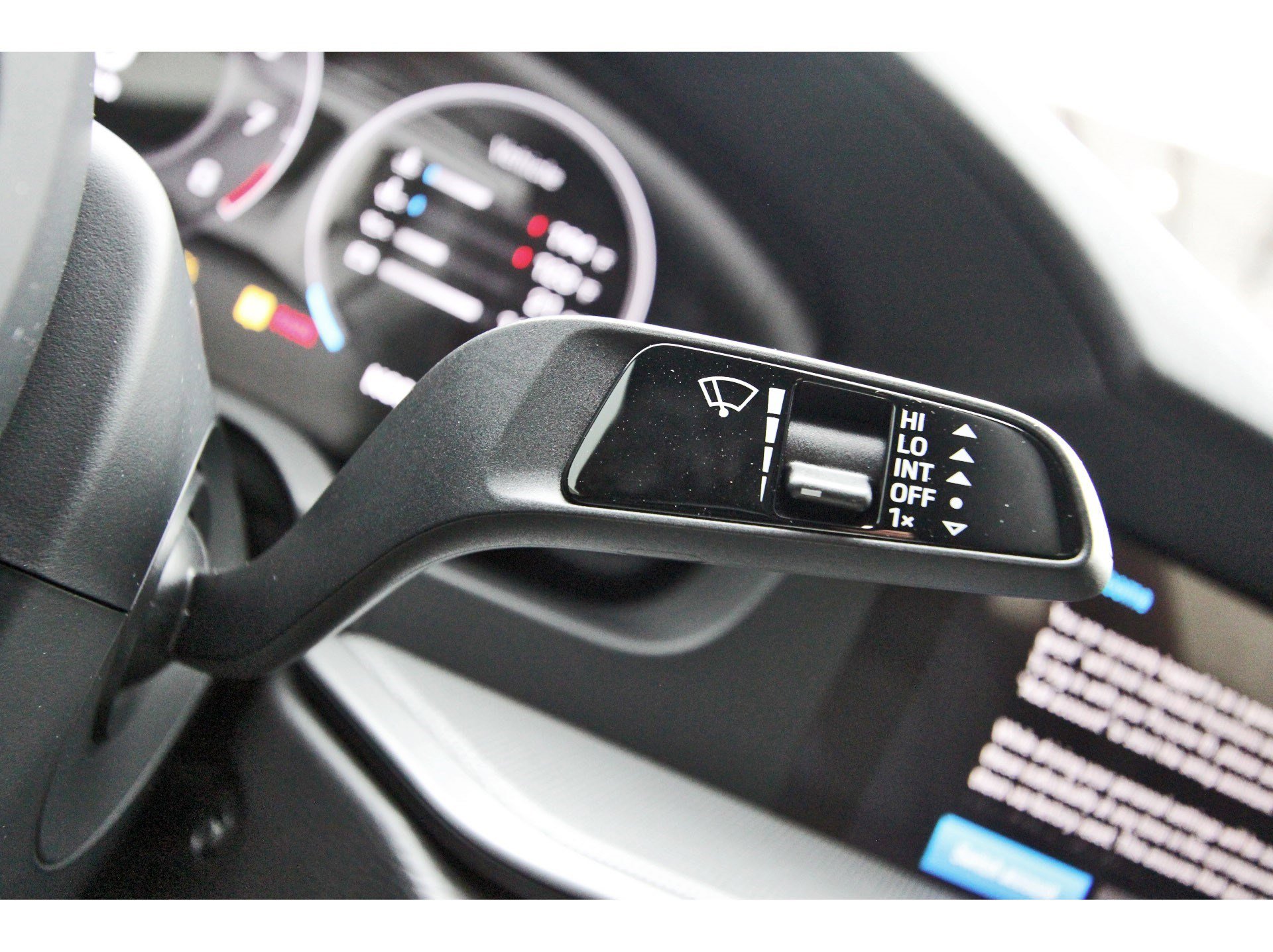 Used 2025 Porsche 911 Carrera S image 15