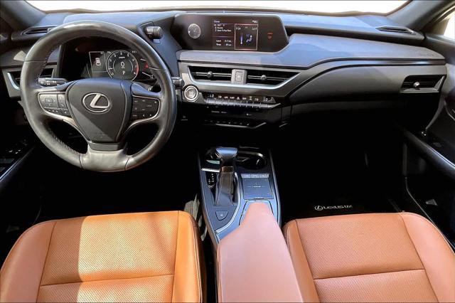 Used 2020 Lexus UX 200 w/ Premium Package FWD image 16
