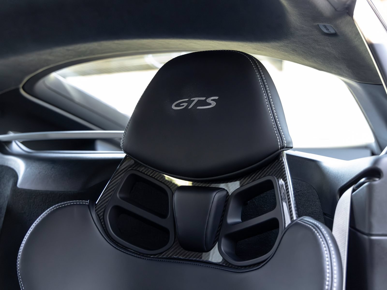 Used 2025 Porsche 718 Cayman GTS RWD image 25