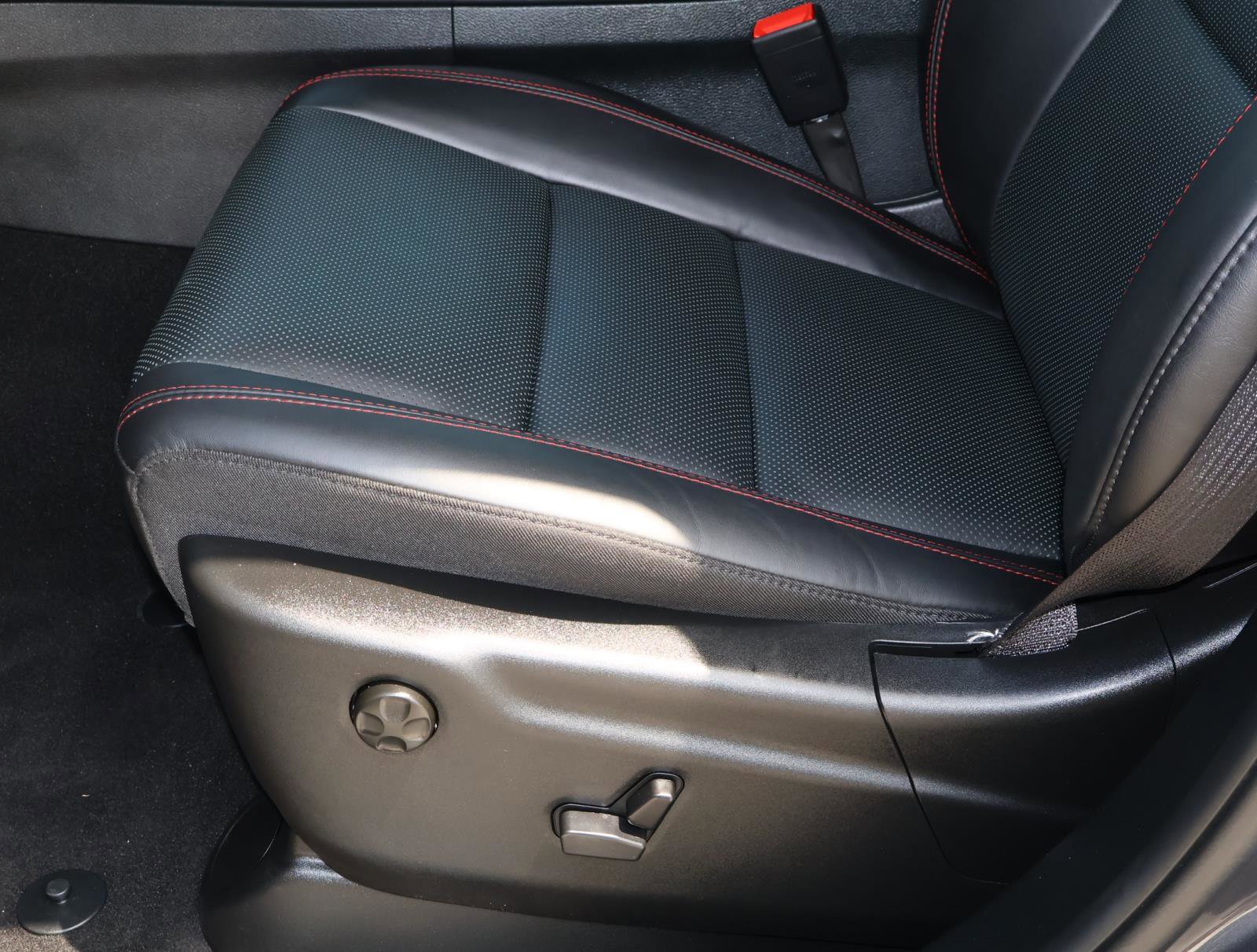 Used 2025 Dodge Durango R/T AWD/4WD image 16
