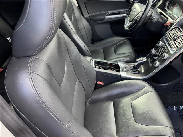Used 2016 Volvo XC60 T5 Premier w/ Proximity Package AWD/4WD image 20