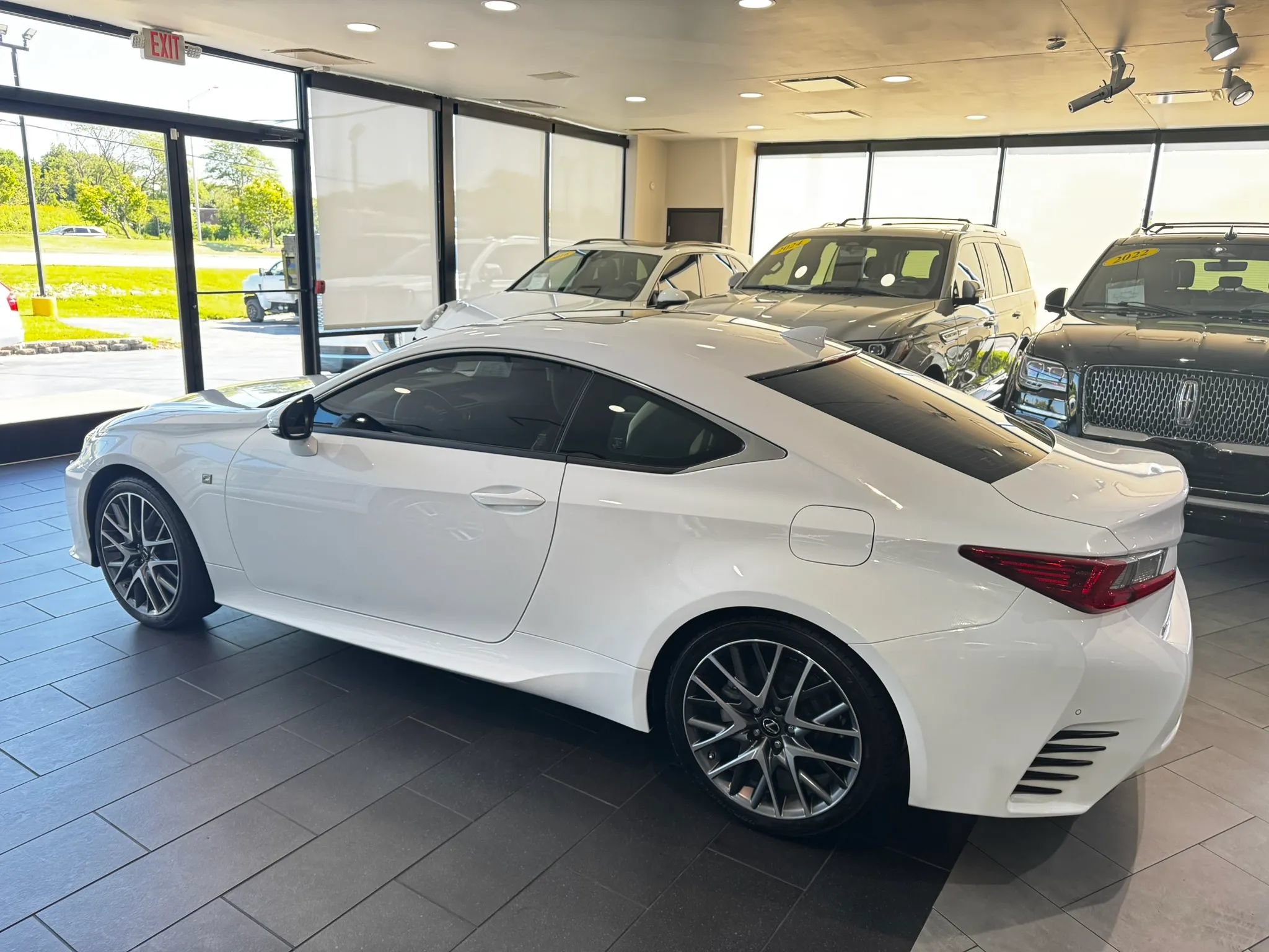 Used 2016 Lexus RC 350 AWD image 2