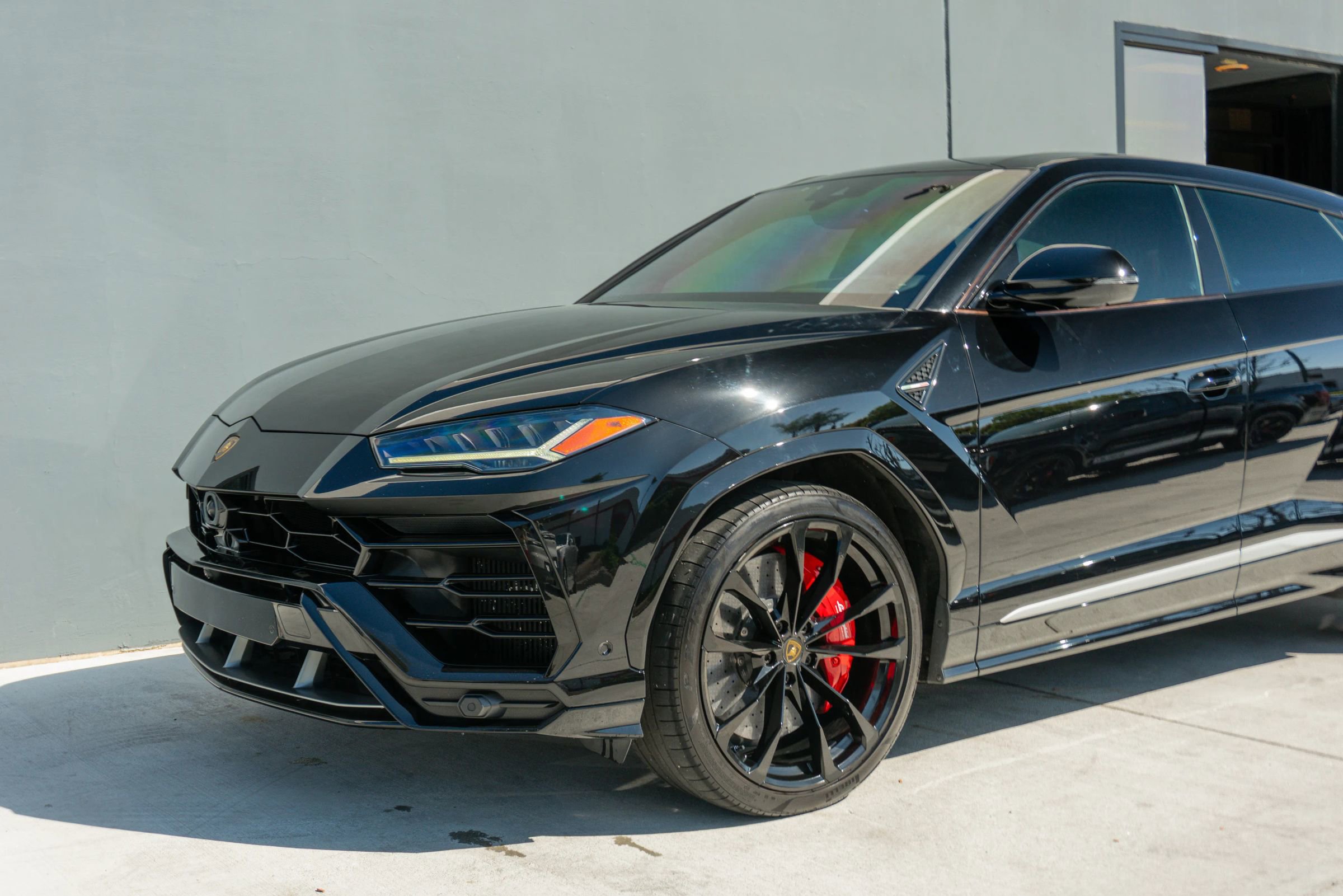 Used 2020 Lamborghini Urus image 19