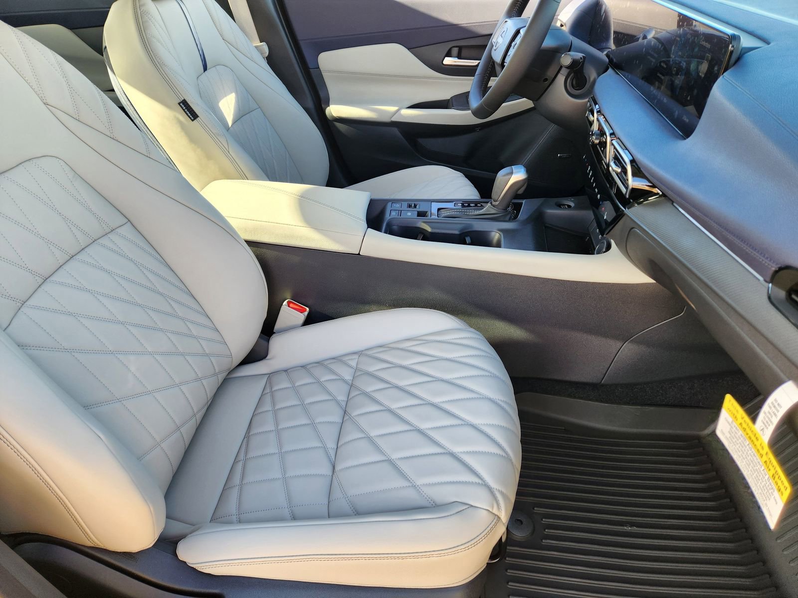 New 2026 Nissan Sentra SL w/ Floor Mat Package FWD image 14