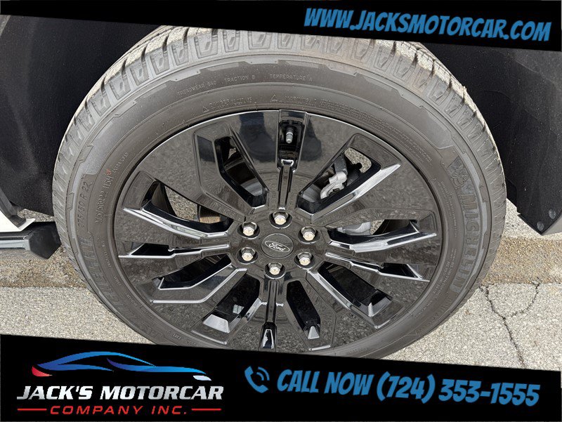 Used 2025 Ford Expedition Platinum w/ Stealth Appearance Package AWD/4WD image 41
