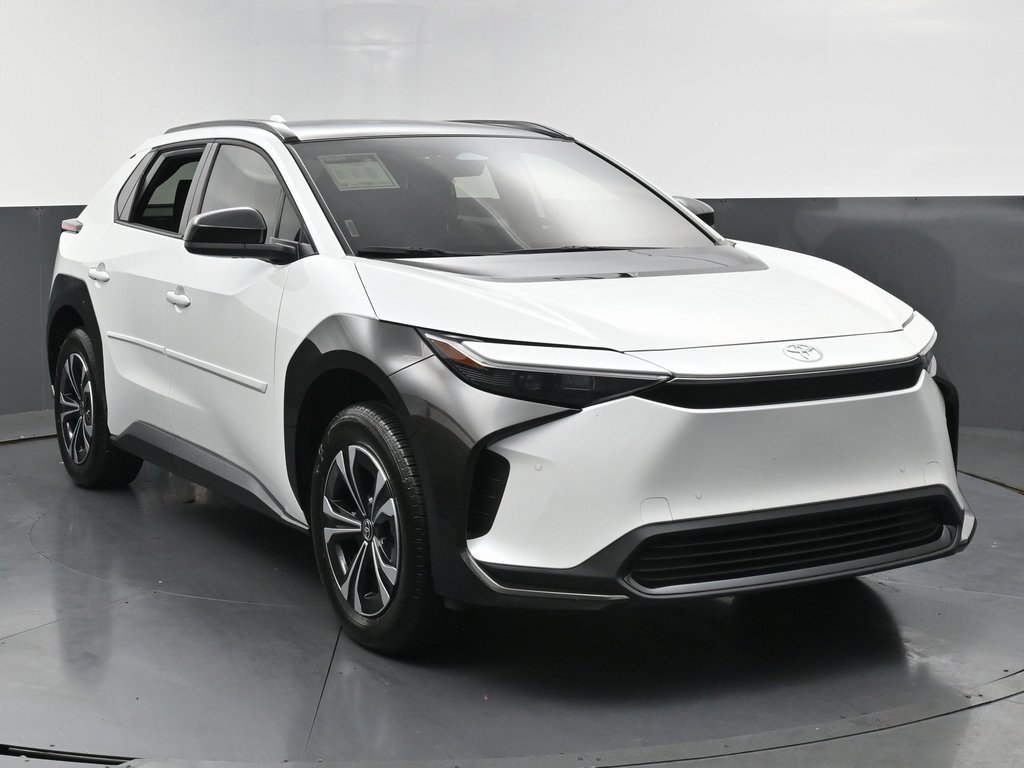 Used 2023 Toyota bZ4X XLE image 3