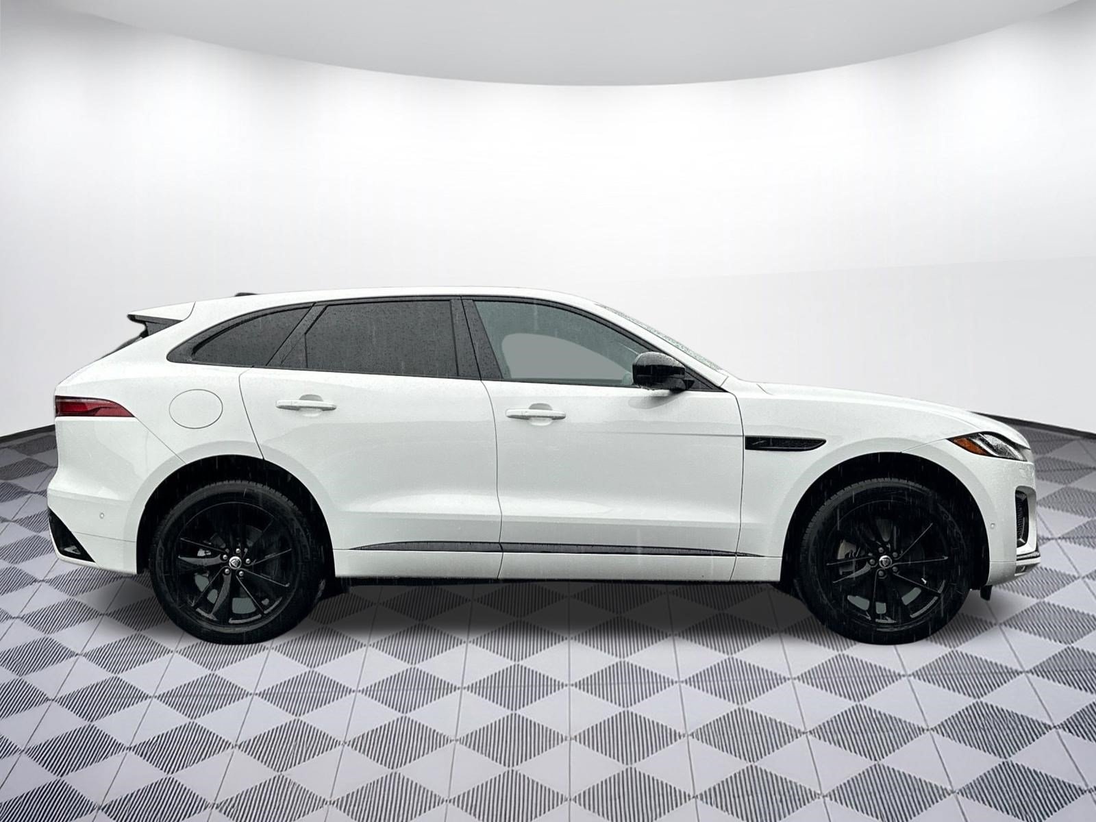 New 2026 Jaguar F-PACE R-Dynamic S AWD/4WD image 8