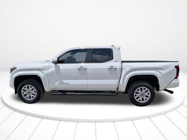 Used 2024 Toyota Tacoma SR5 RWD image 7