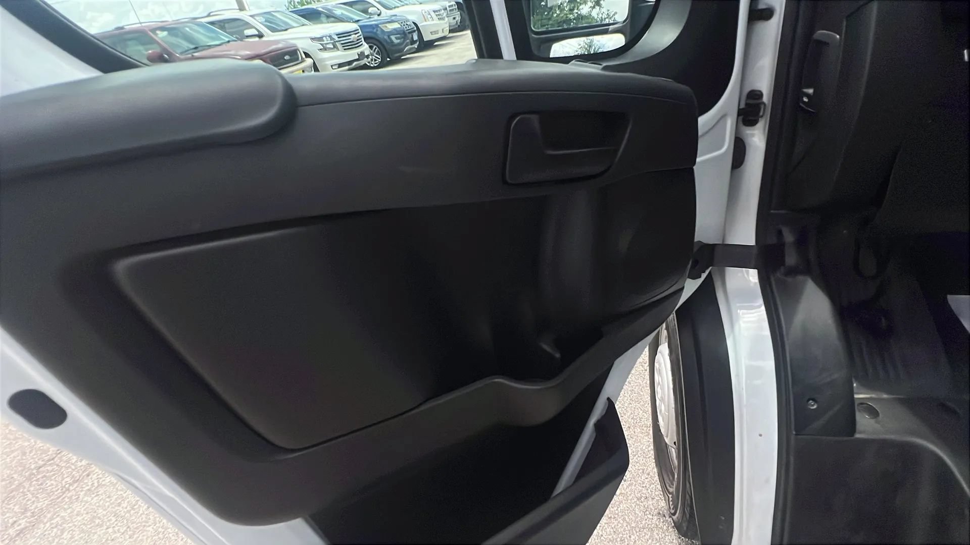 Used 2023 RAM ProMaster 2500 FWD image 30