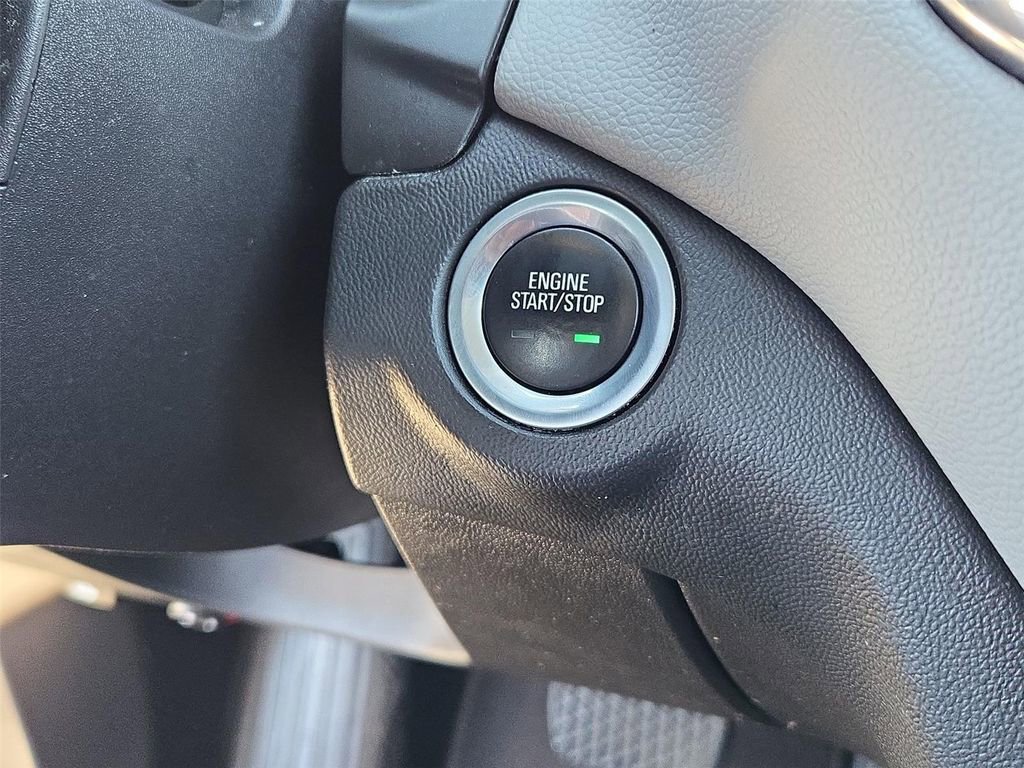 Used 2021 Chevrolet Equinox LS w/ LS Convenience Package FWD image 9