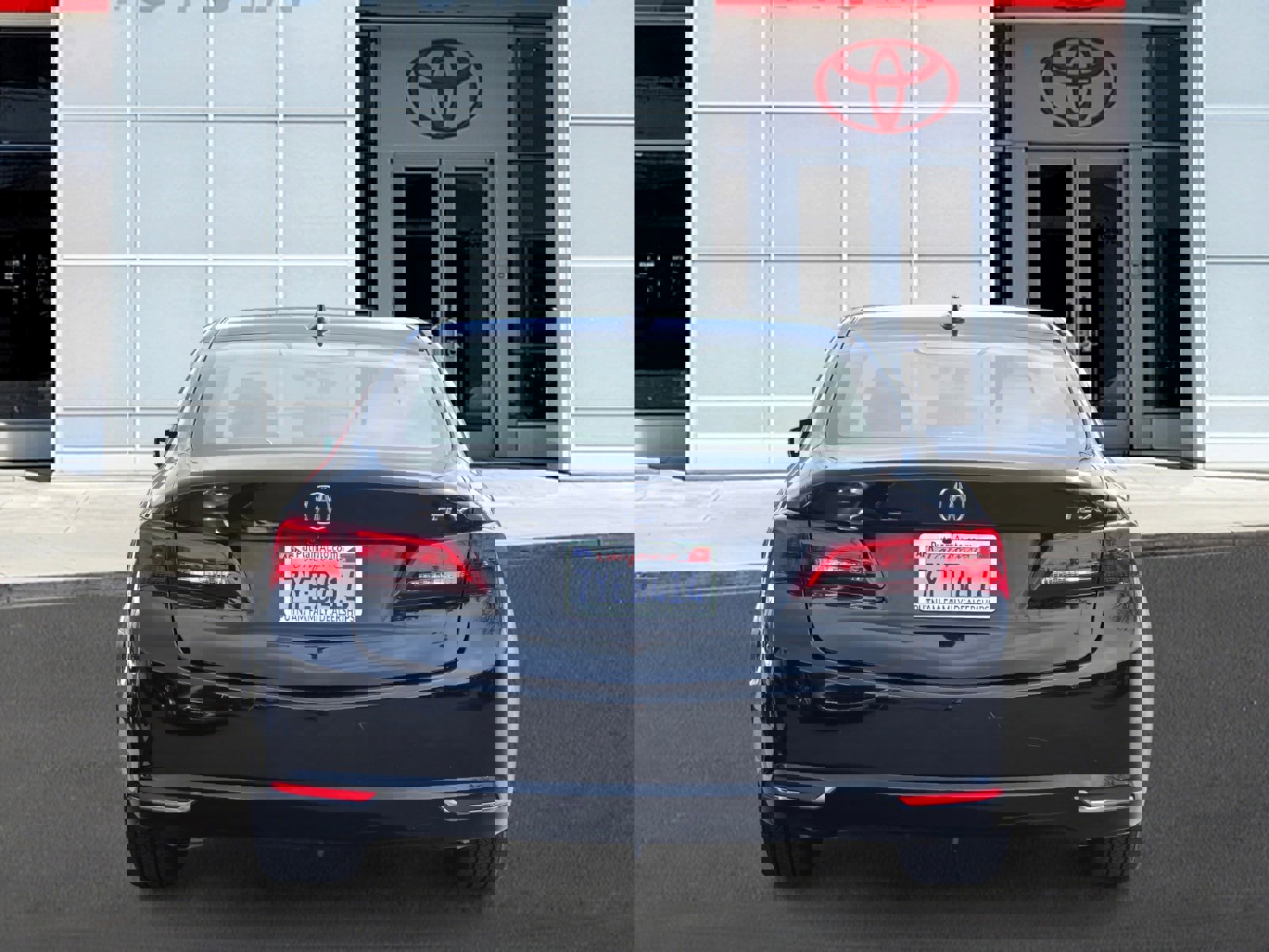 Used 2017 Acura TLX w/ Technology Package image 5