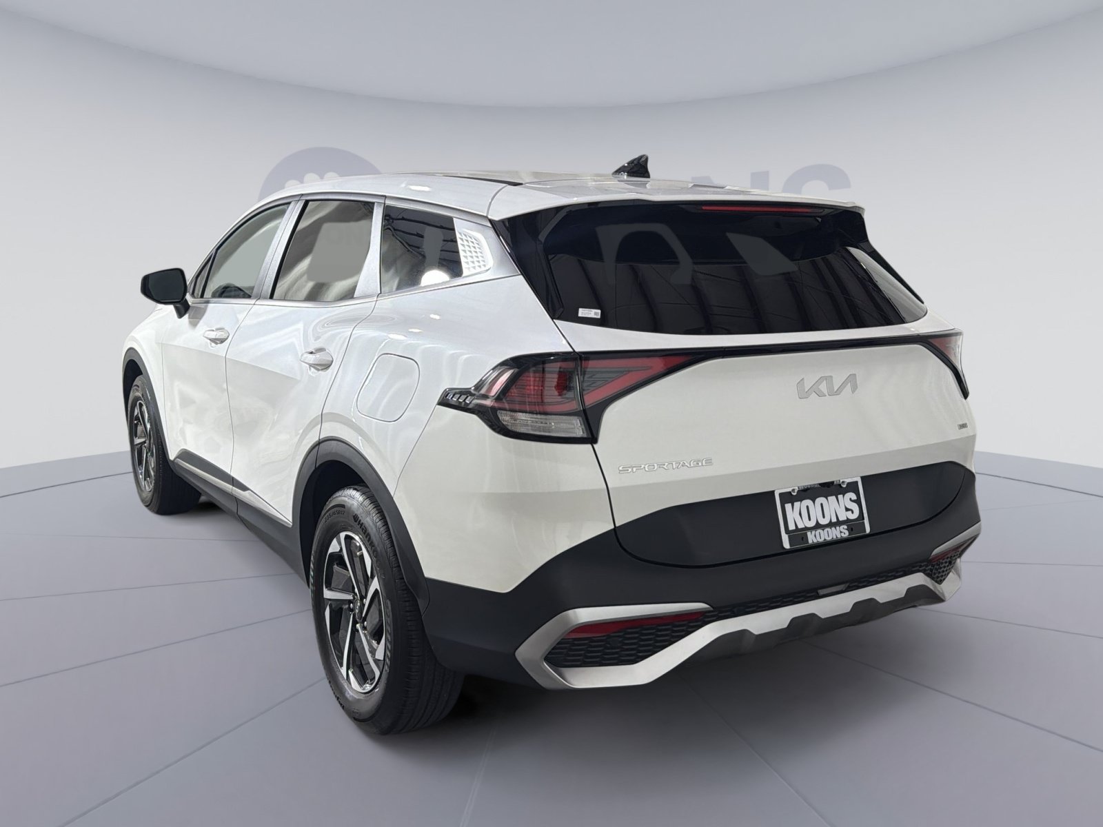 Used 2023 Kia Sportage LX AWD/4WD image 4