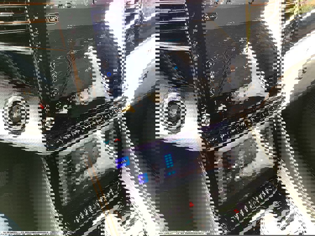 Used 2022 Jeep Grand Wagoneer Series III image 9