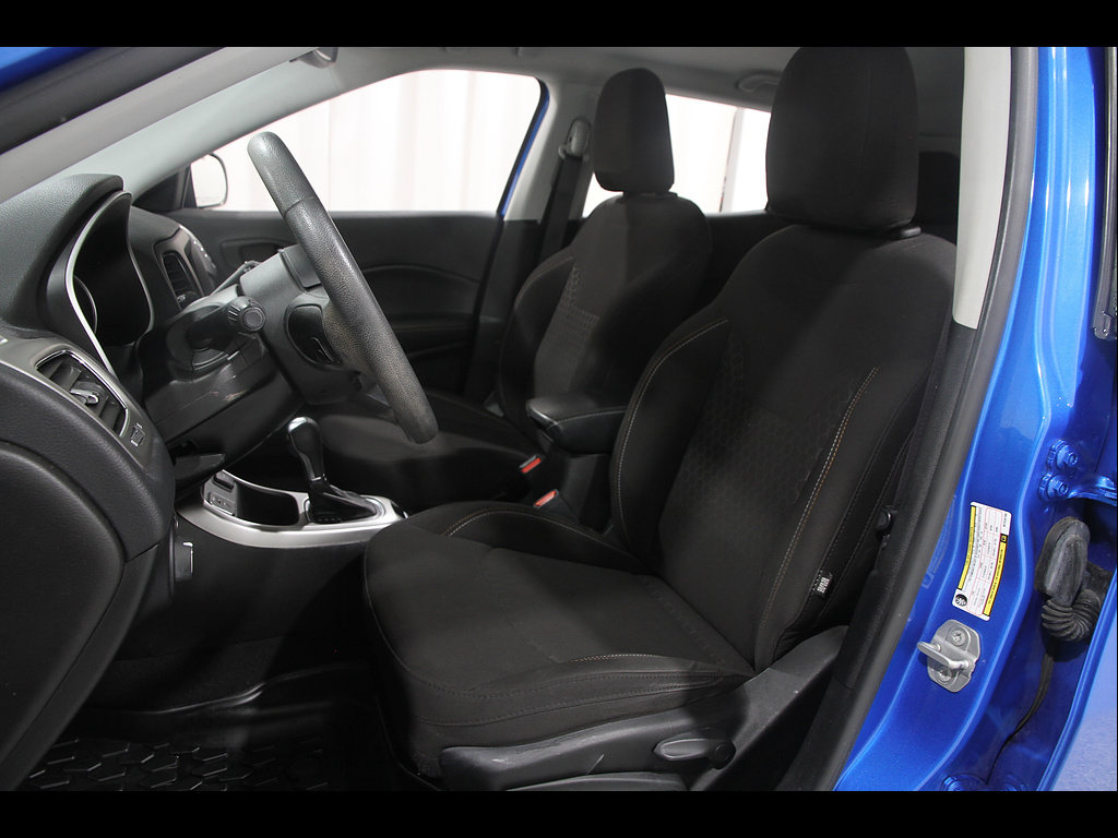 Used 2021 Jeep Compass Sport FWD image 5