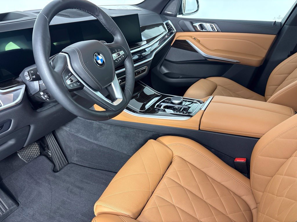 Used 2024 BMW X5 xDrive40i w/ Premium Package AWD/4WD image 13