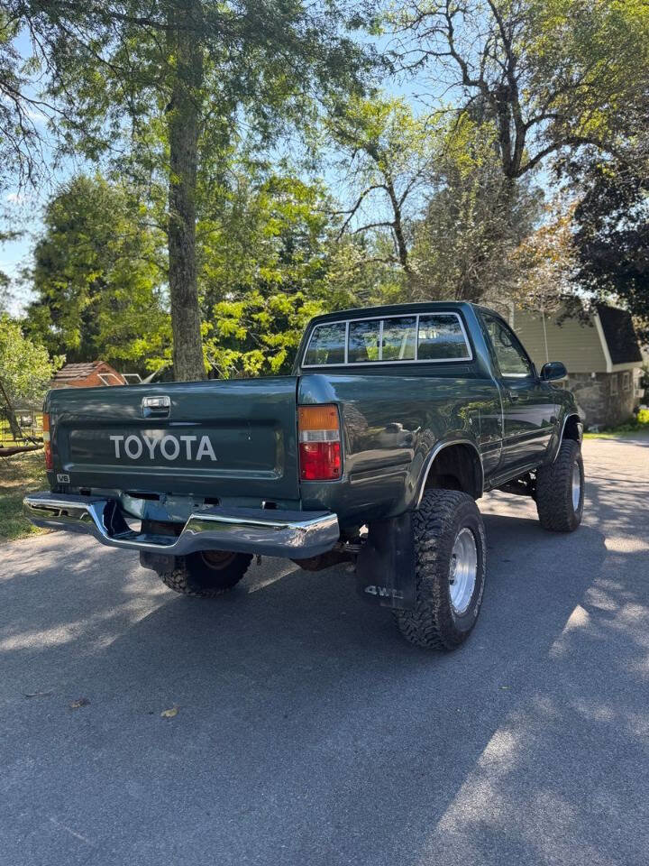 Used 1992 Toyota Pickup Deluxe image 15