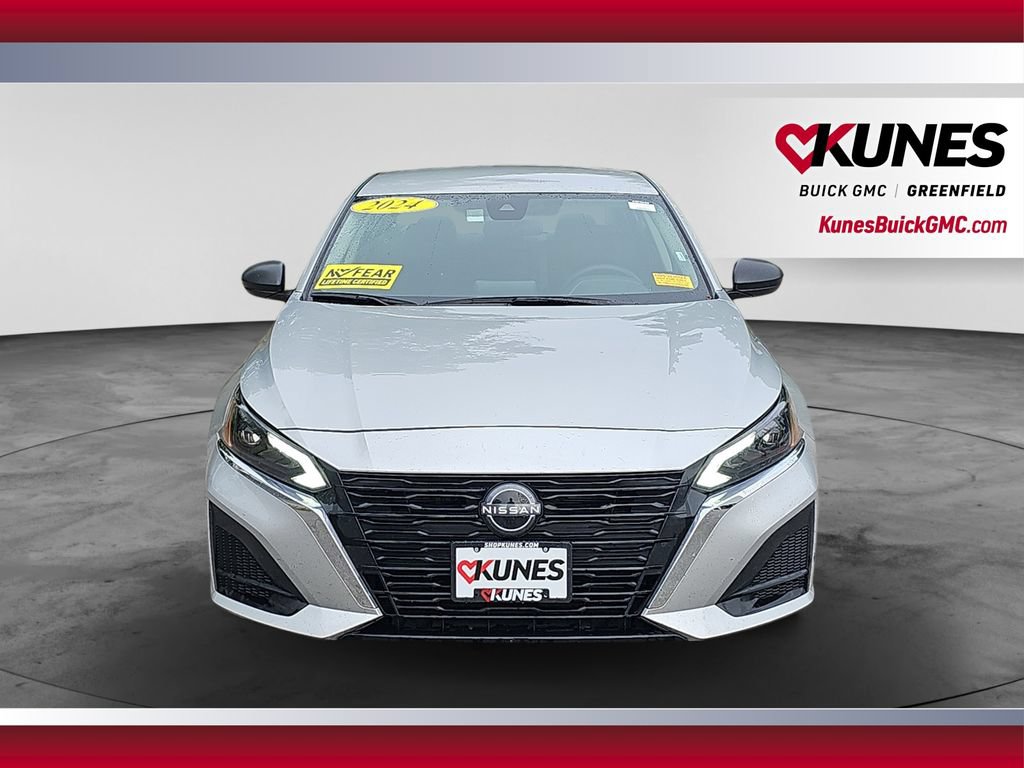Used 2024 Nissan Altima 2.5 SV FWD image 4