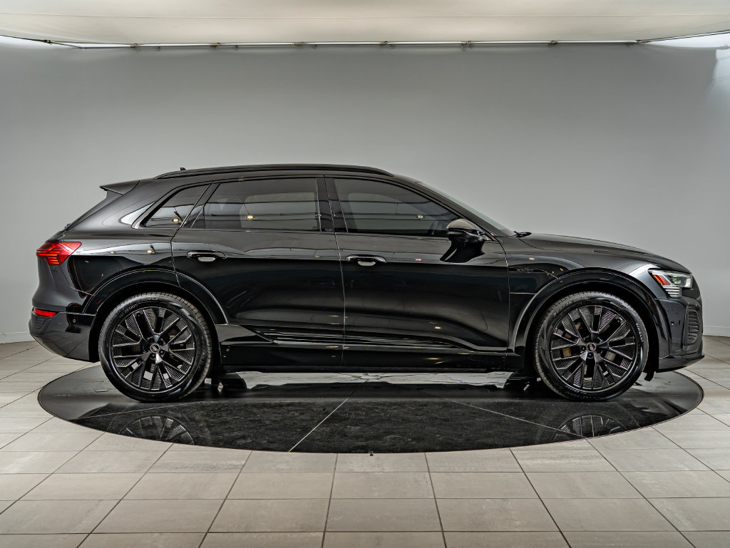 Certified 2024 Audi Q8 e-tron Prestige w/ Prestige Package AWD/4WD image 4