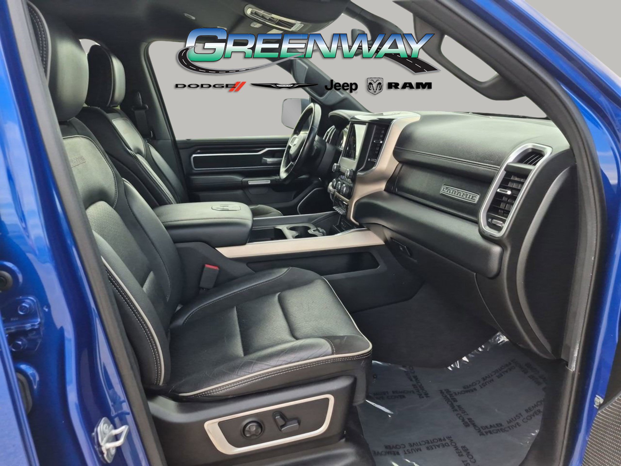 Used 2019 RAM 1500 Laramie w/ Sport Appearance Package AWD/4WD image 8