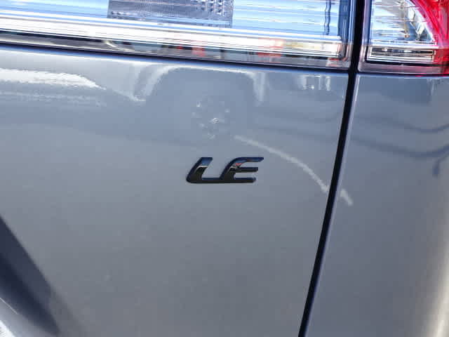 Certified 2024 Toyota Corolla Cross LE w/ Moonroof Package FWD image 11