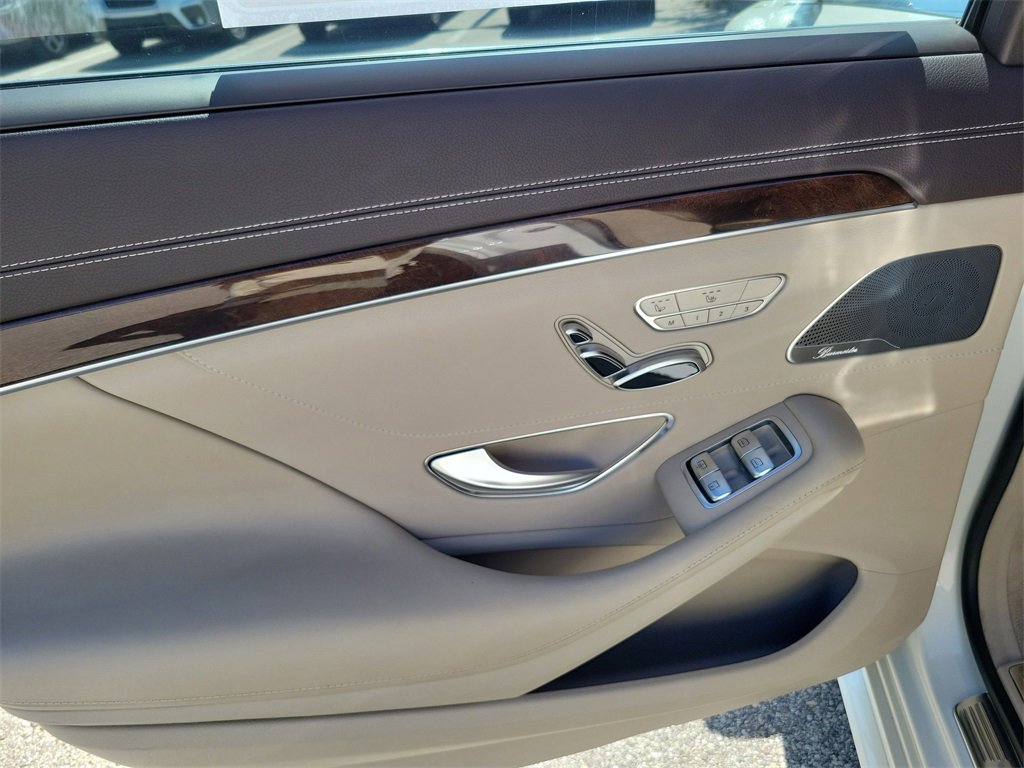 Used 2019 Mercedes-Benz S 560 Sedan image 16